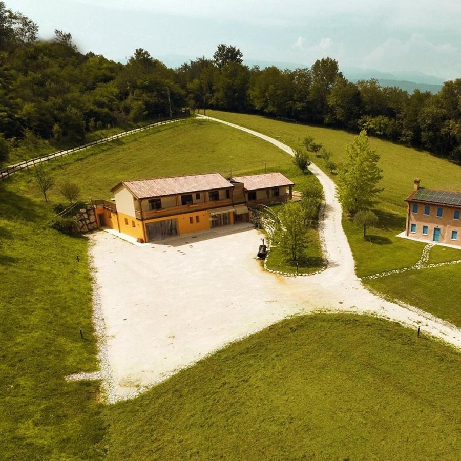 Nikolas' Valley Cornuda Екстер'єр фото