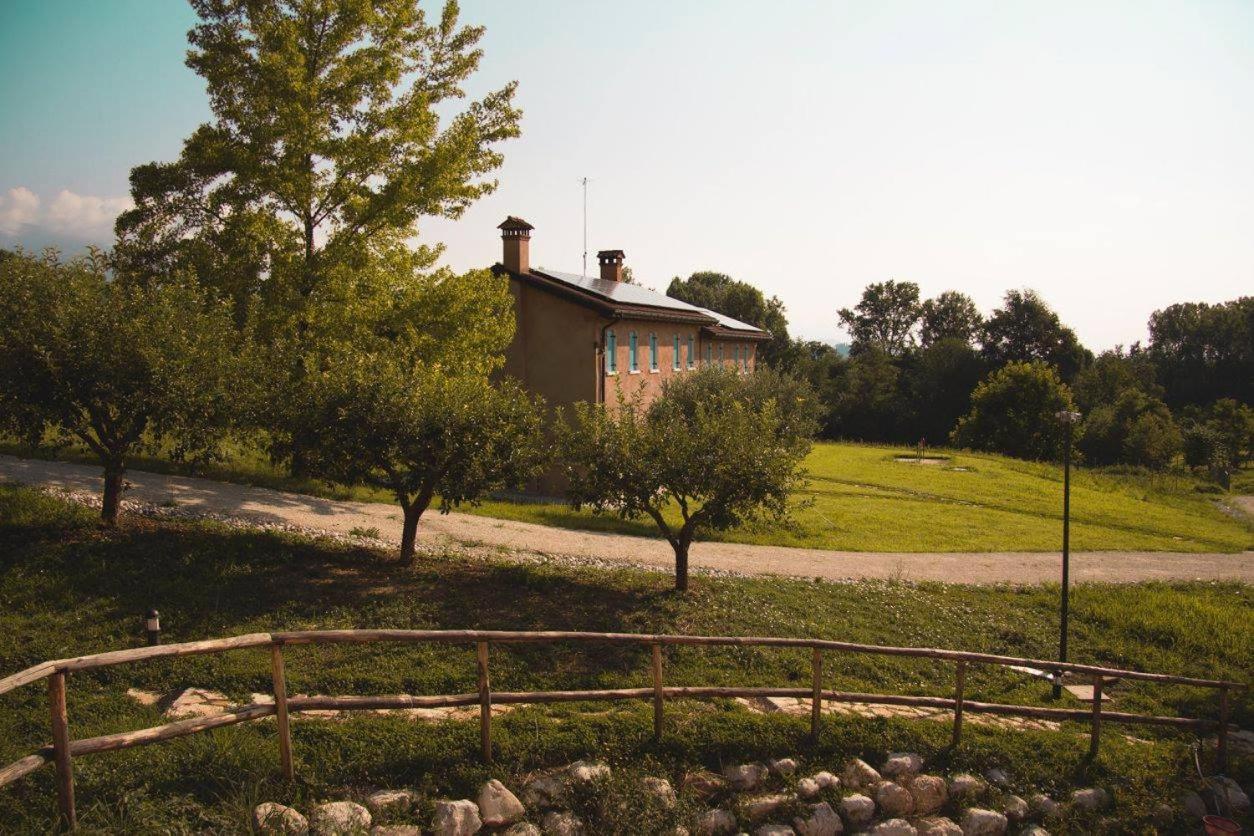 Nikolas' Valley Cornuda Екстер'єр фото